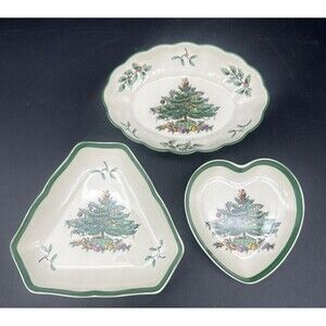 Spode Christmas Tree Small Oval Fluted Dish Triangular Tray Heart Dish Lot Of 3